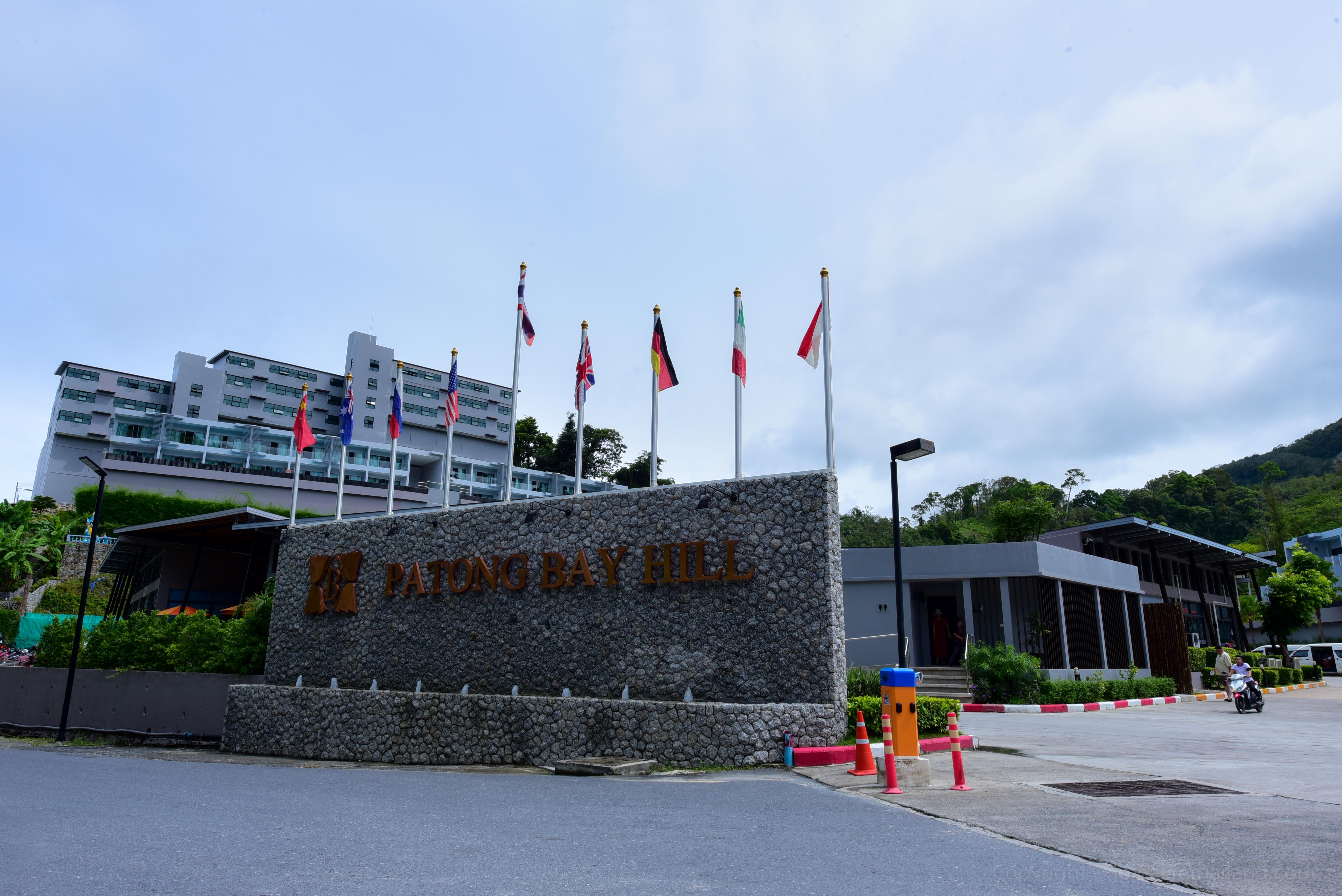 Patong Bay Hill Resort Exterior photo